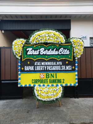 Papan Bunga Duka di Suti Semarang