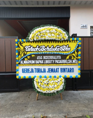 Papan Bunga Duka di Suti Semarang