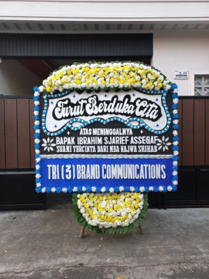 Papan Bunga Duka di Suti Semarang